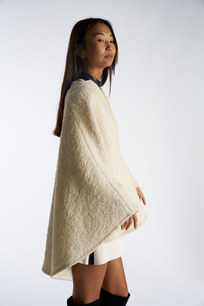 VALENTINO wool bouclé cape size M Fall21 Runway RRP: £2300