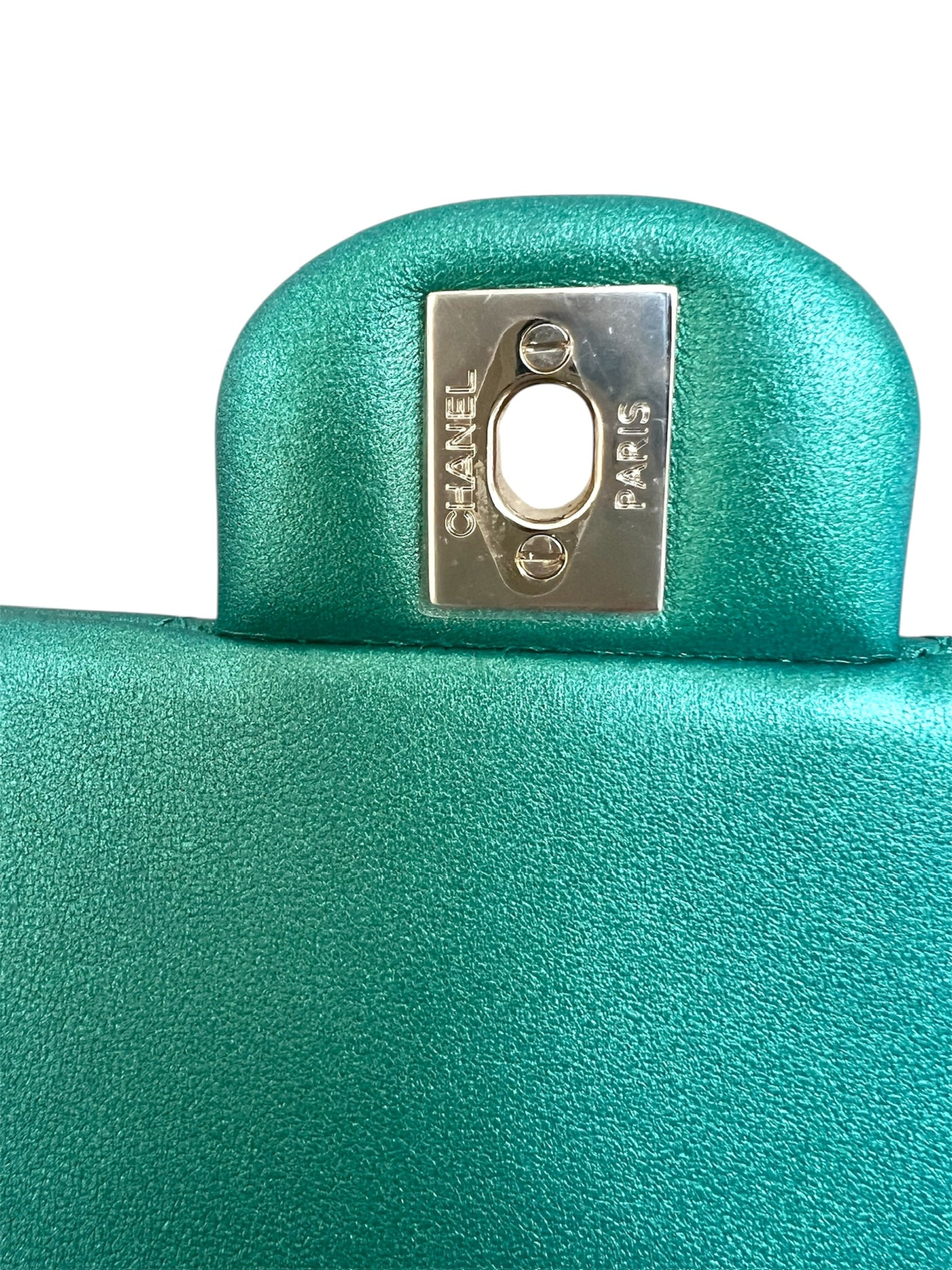 CHANEL 22A mini rectangle emerald green iridescent handbag full set