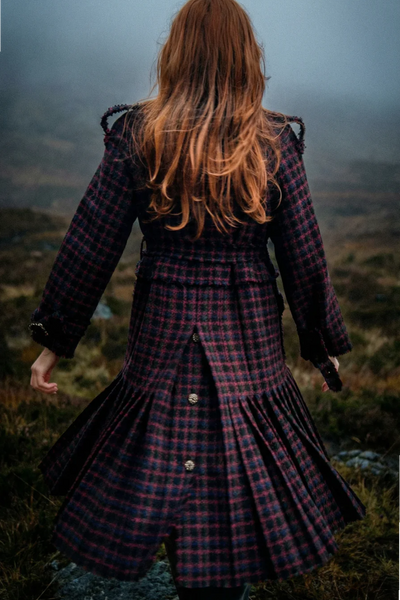 CHANEL Metiers d'Art Paris Edinburgh Tweed Tartan Gripoix Buttons Coat size 42