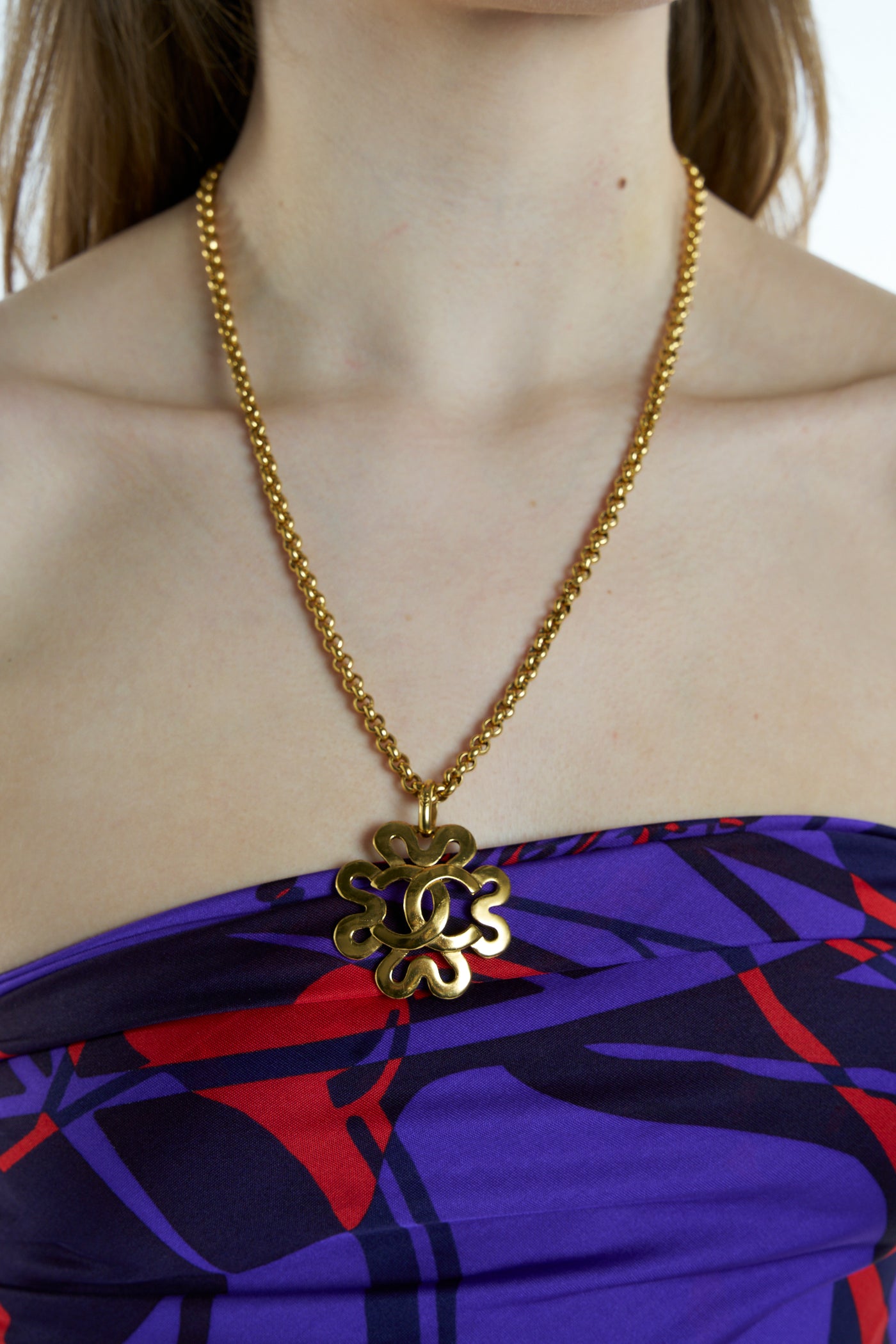 CHANEL vintage 1995 gold CC pendant necklace