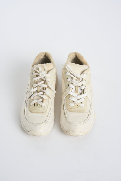 CHANEL white cc trainers size 39 with box