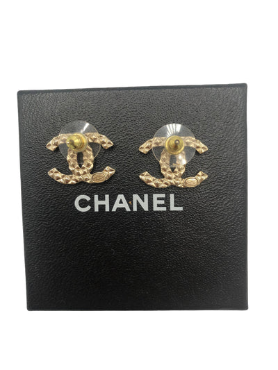 CHANEL Champagne Gold Crystals CC earrings (A22V)