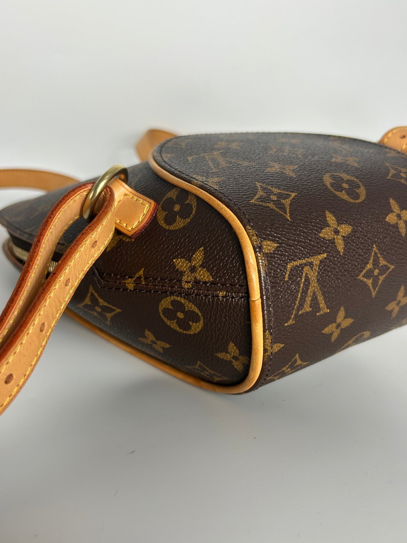 LOUIS VUITTON Ellipse Monogram vintage backpack