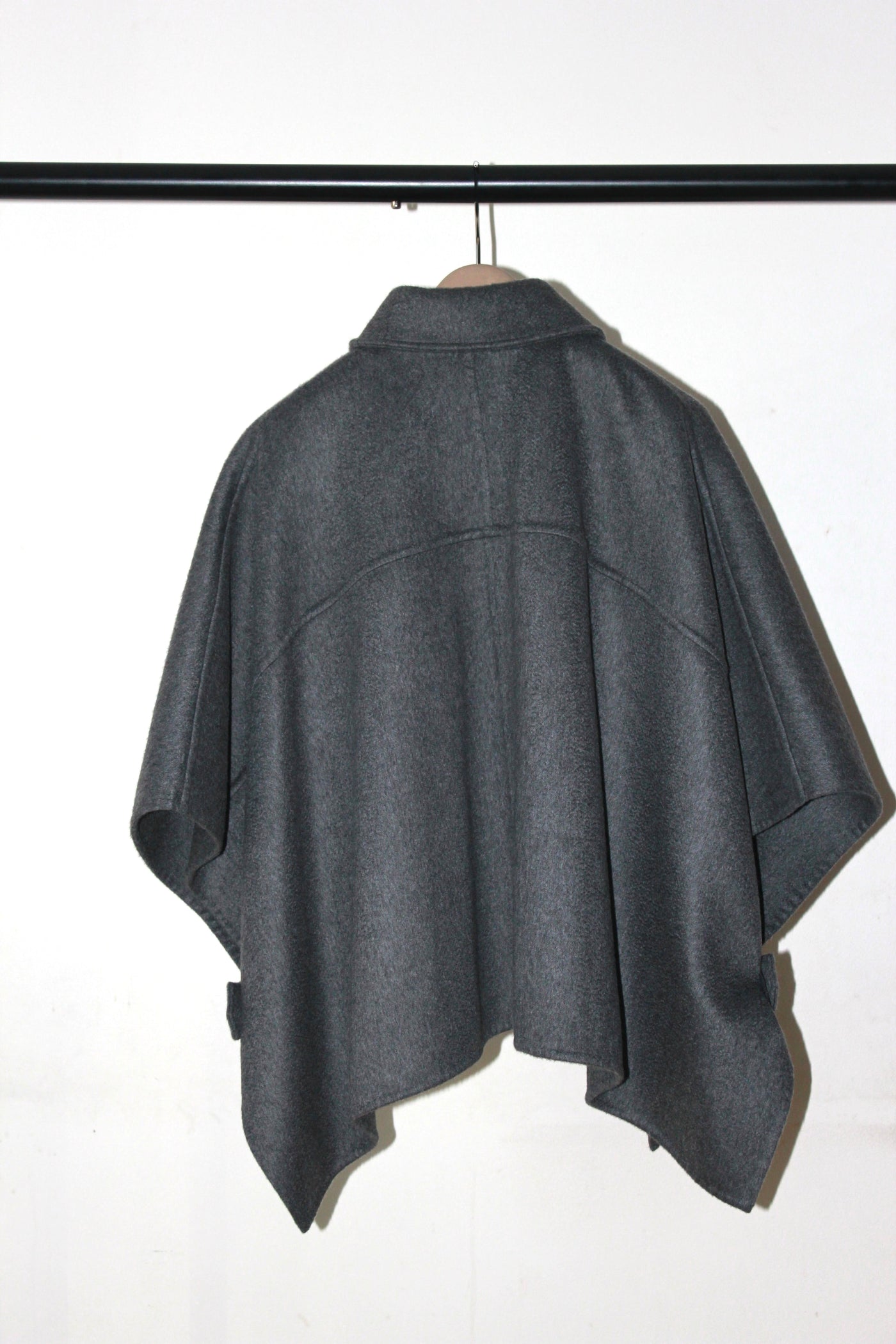 BRUNELLO CUCCINELLI Cashmere grey cape