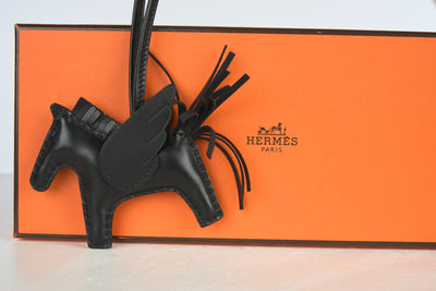 HERMES Rodeo pegase so black leather charm with box