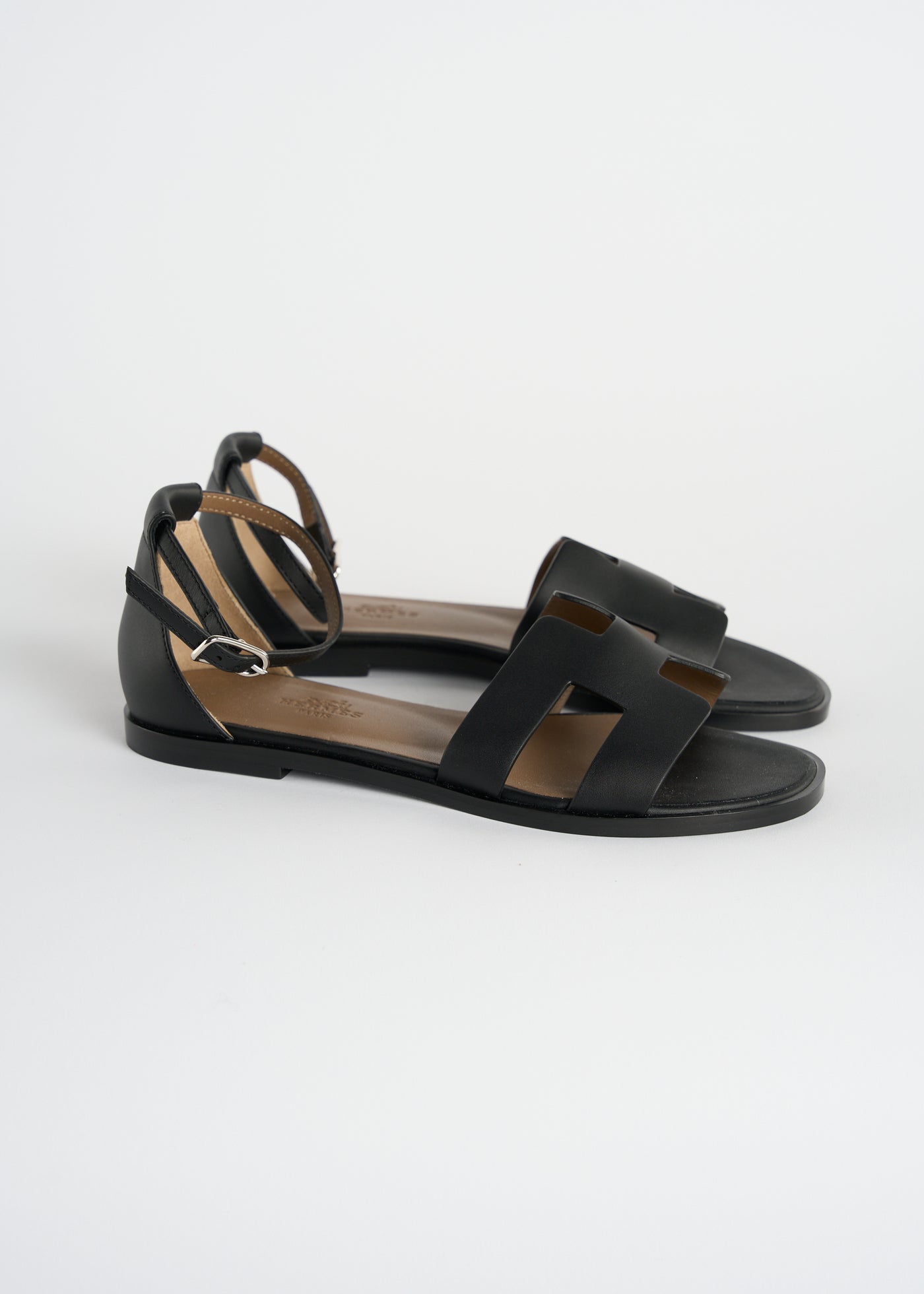 HERMES Santorini black leather sandals