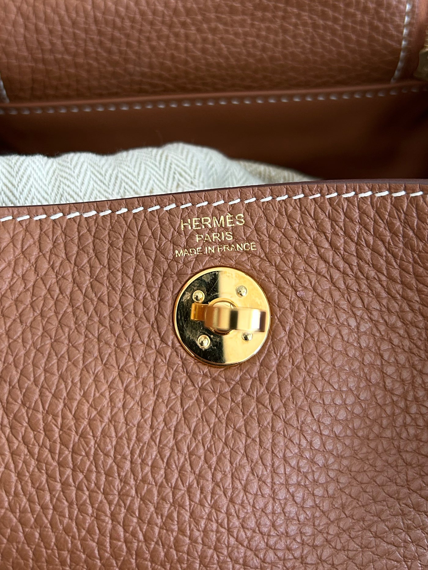 HERMES Lindy Mini || Gold Clemence Leather with Gold Hardware