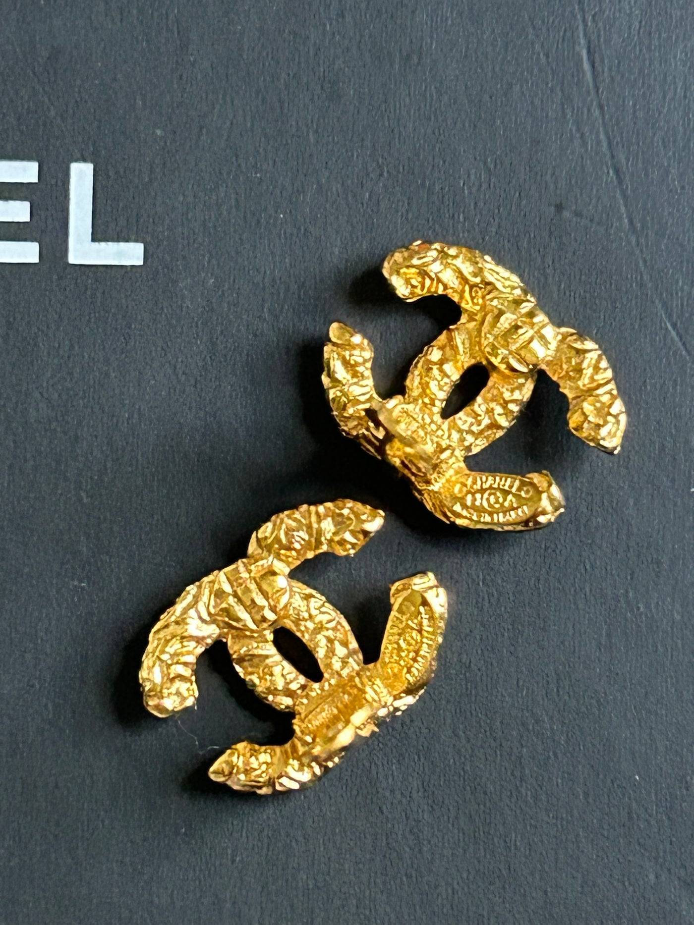 CHANEL Florentine Etruscan 1993 clip on earrings