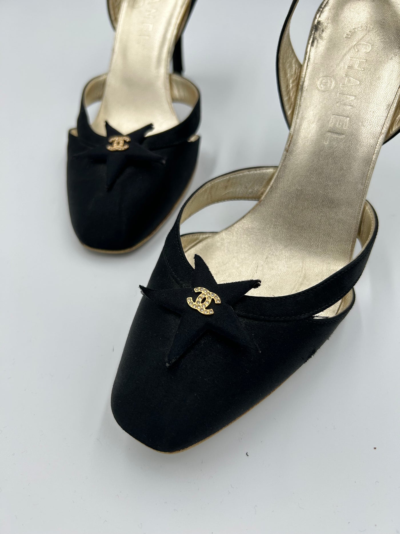 CHANEL sling back with stars and gold cc crystals size 38