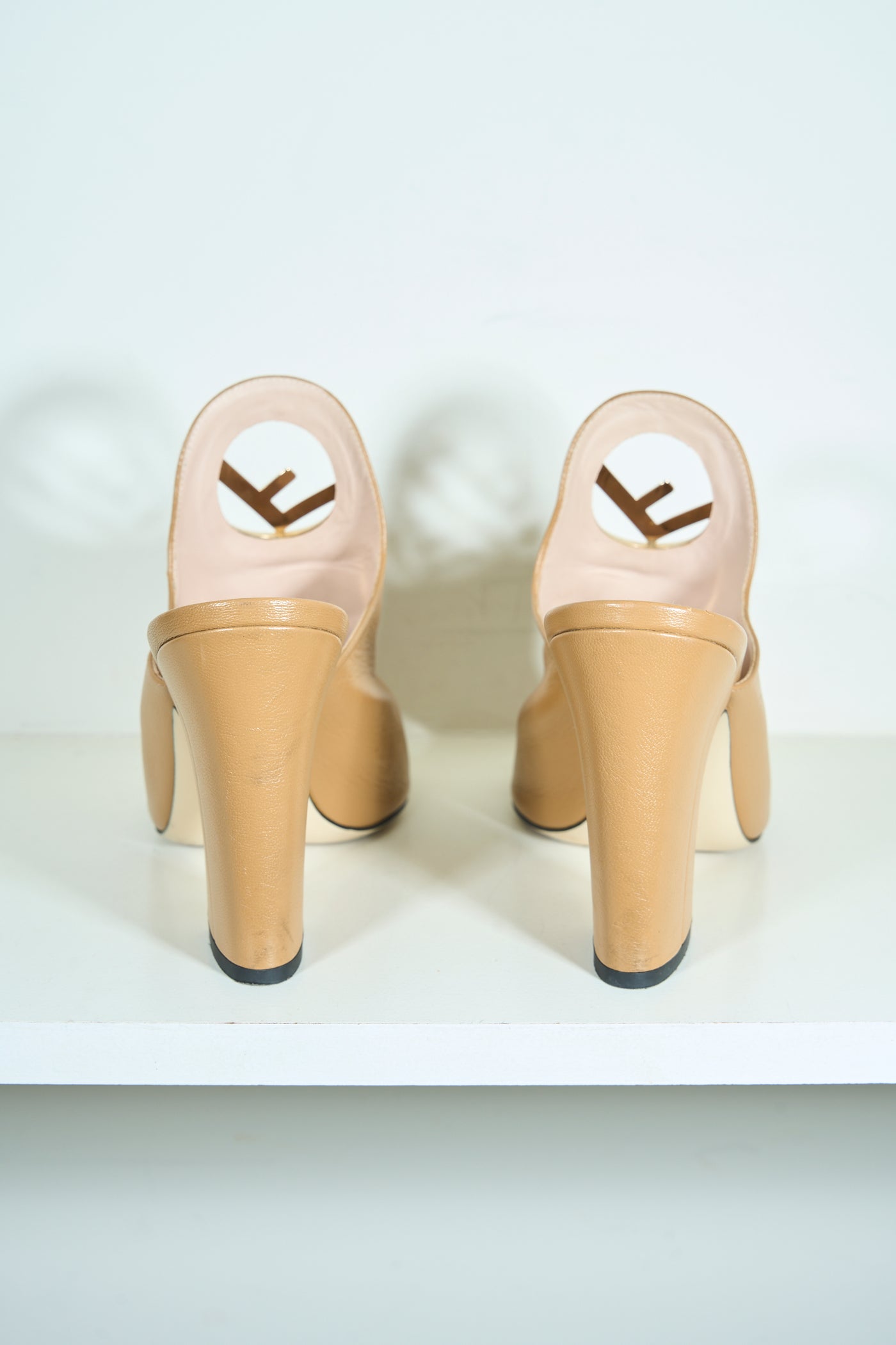 FENDI beige leather mules heels with gold “F”