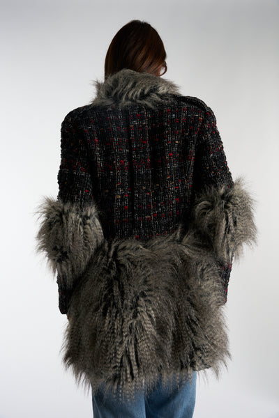 CHANEL Métiers d’Arts runway coat 2010 tweed and faux fur size 40