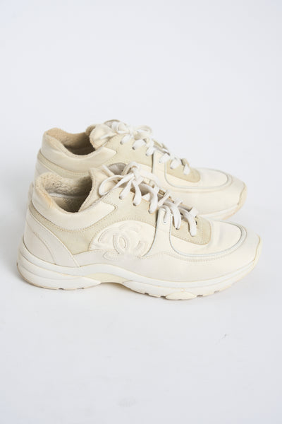 CHANEL white cc trainers size 39 with box