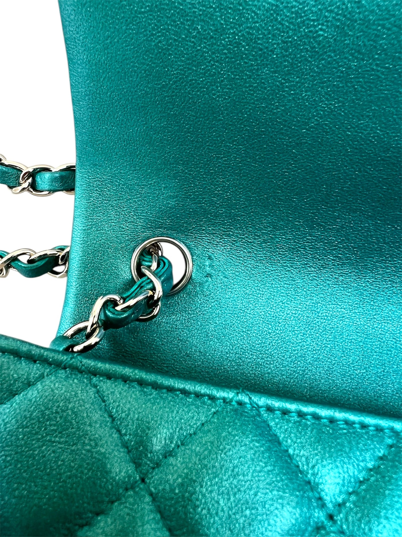 CHANEL 22A mini rectangle emerald green iridescent handbag full set