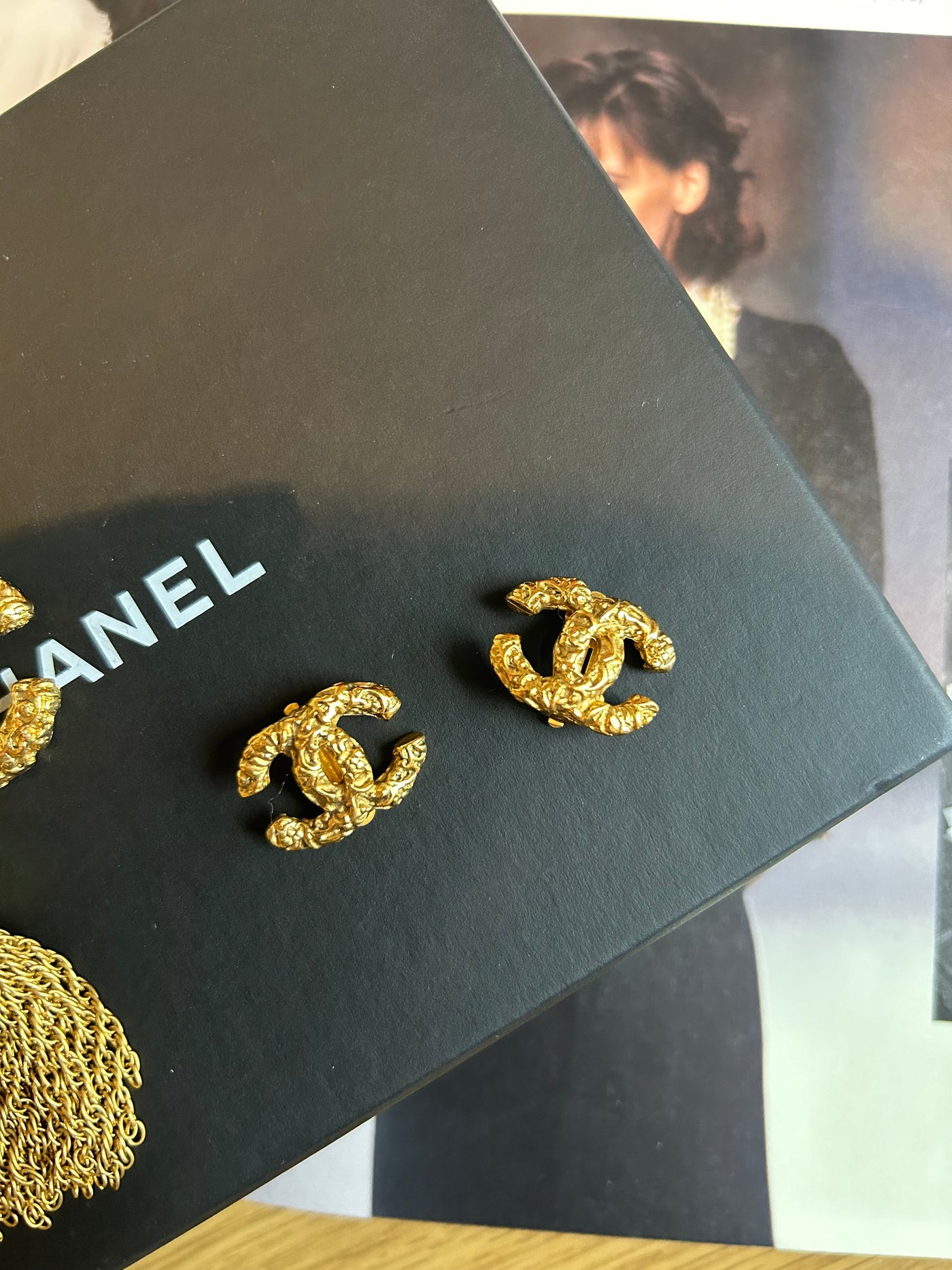 CHANEL Florentine Etruscan 1993 clip on earrings