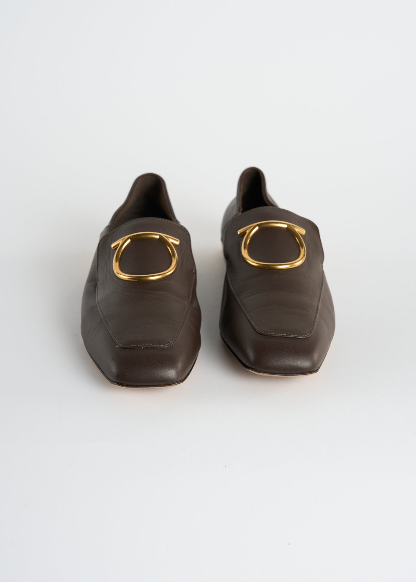 SALVATORE FERRAGAMO brown leather gold square heels loafers