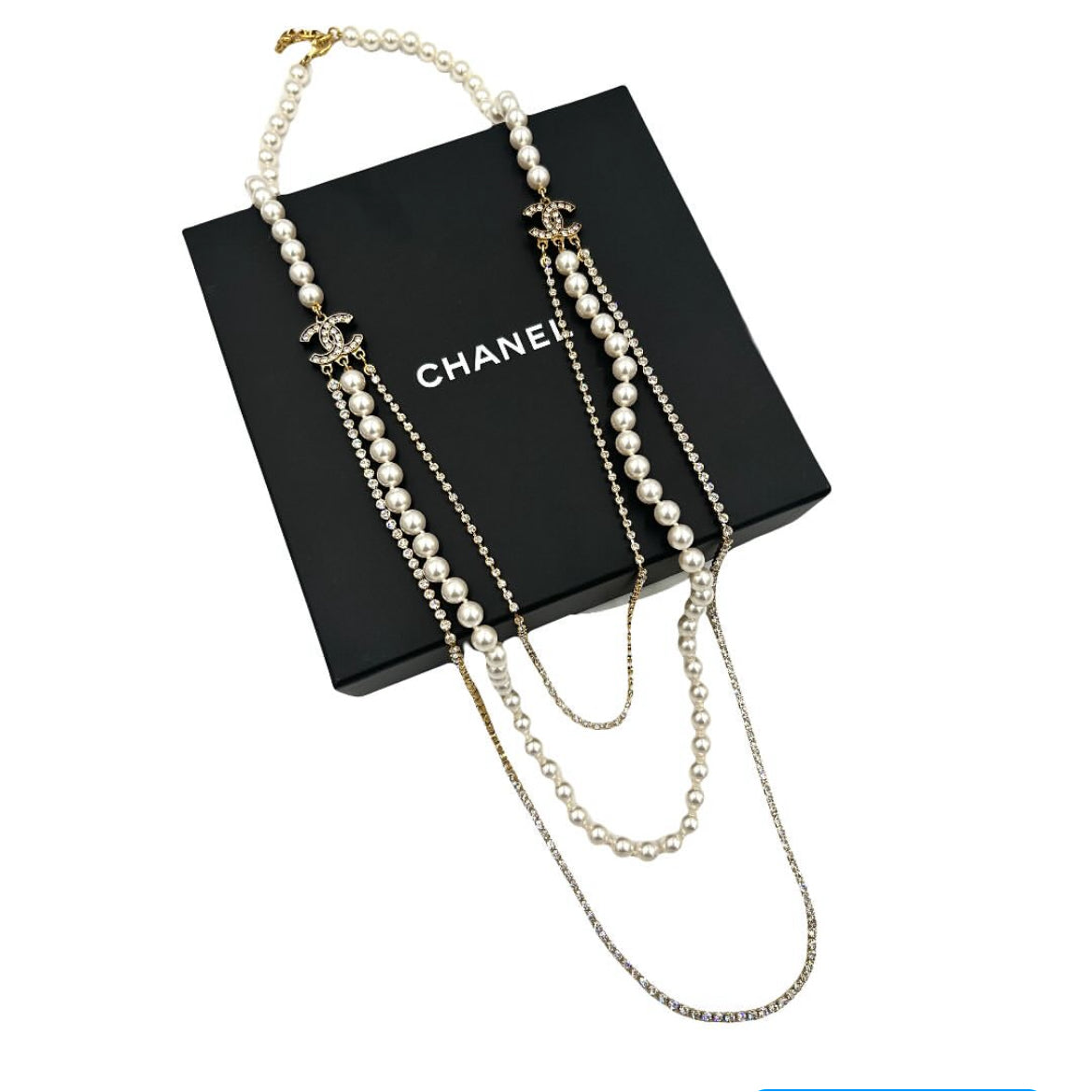 CHANEL triple strands pearls and rhinestones necklace 2021 collection