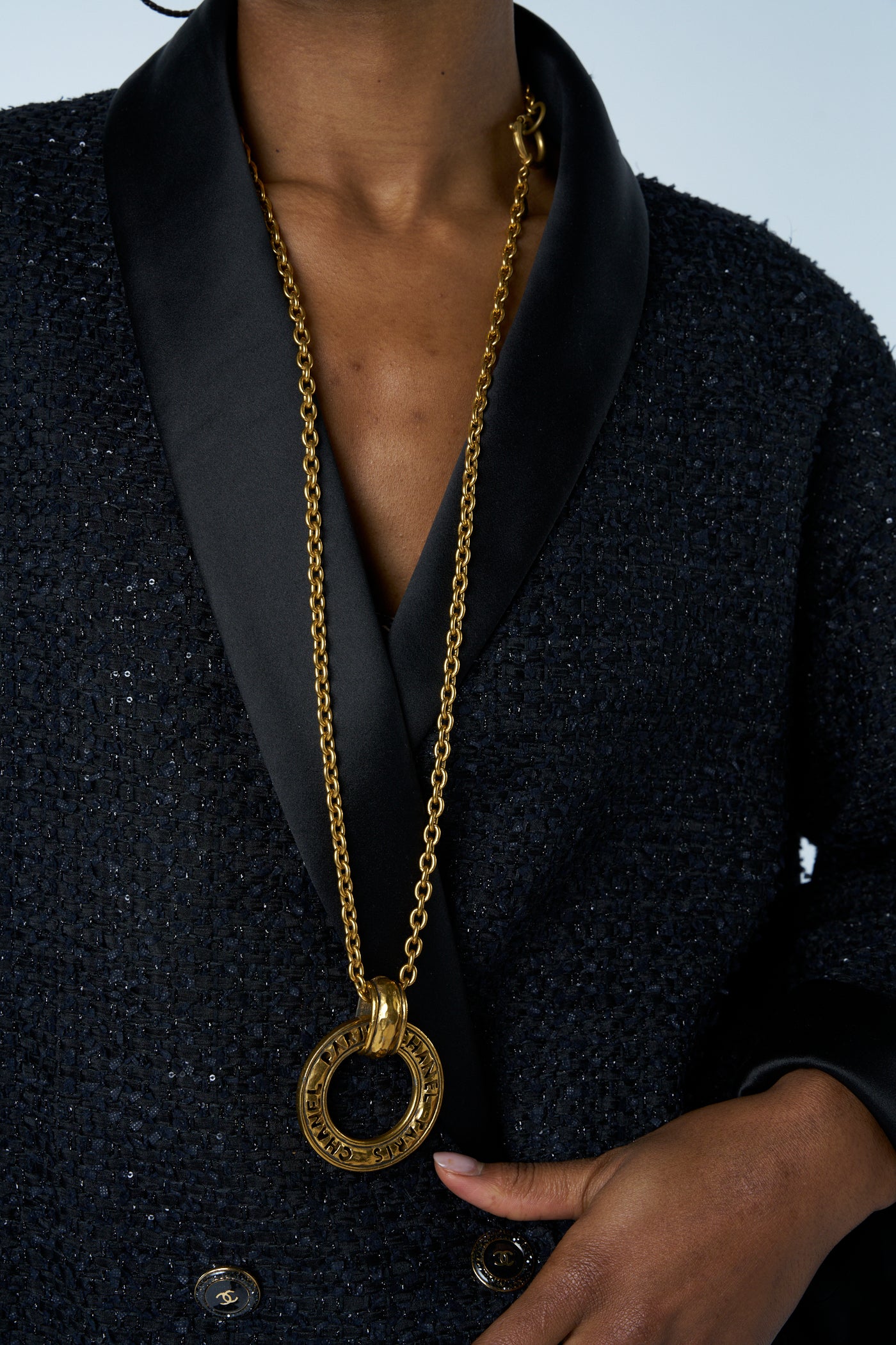 CHANEL 1980's vintage gold door knocker necklace