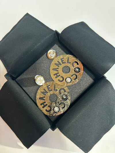 CHANEL Egypt 19 collection Coco earrings with box