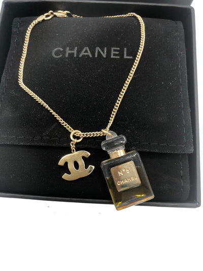CHANEL No5 Bottle Perfume Bracelet (04C)
