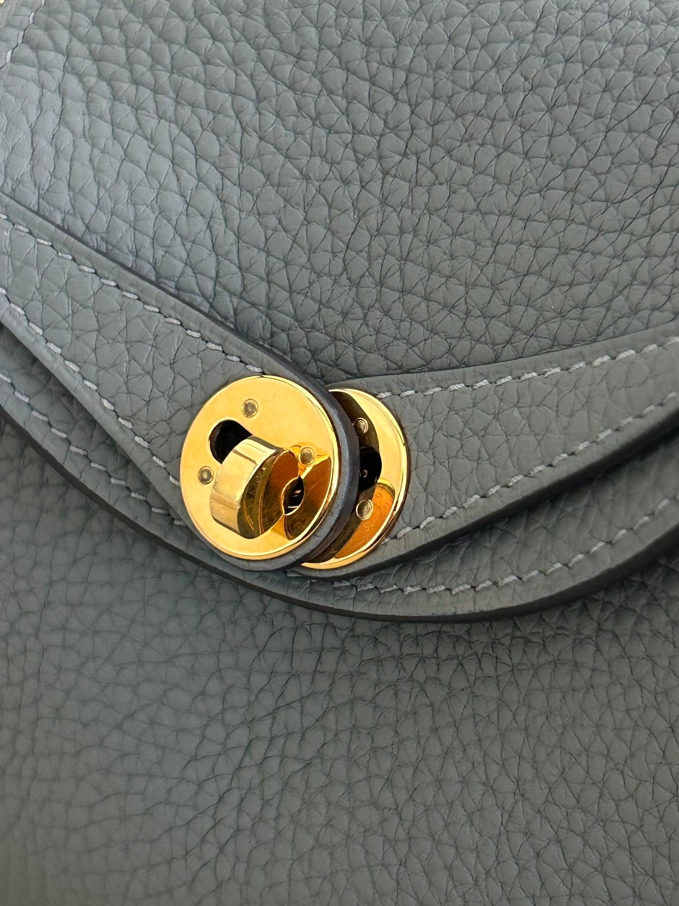 HERMES Lindy Mini || Gris Meyer Clemence leather with Gold Hardware