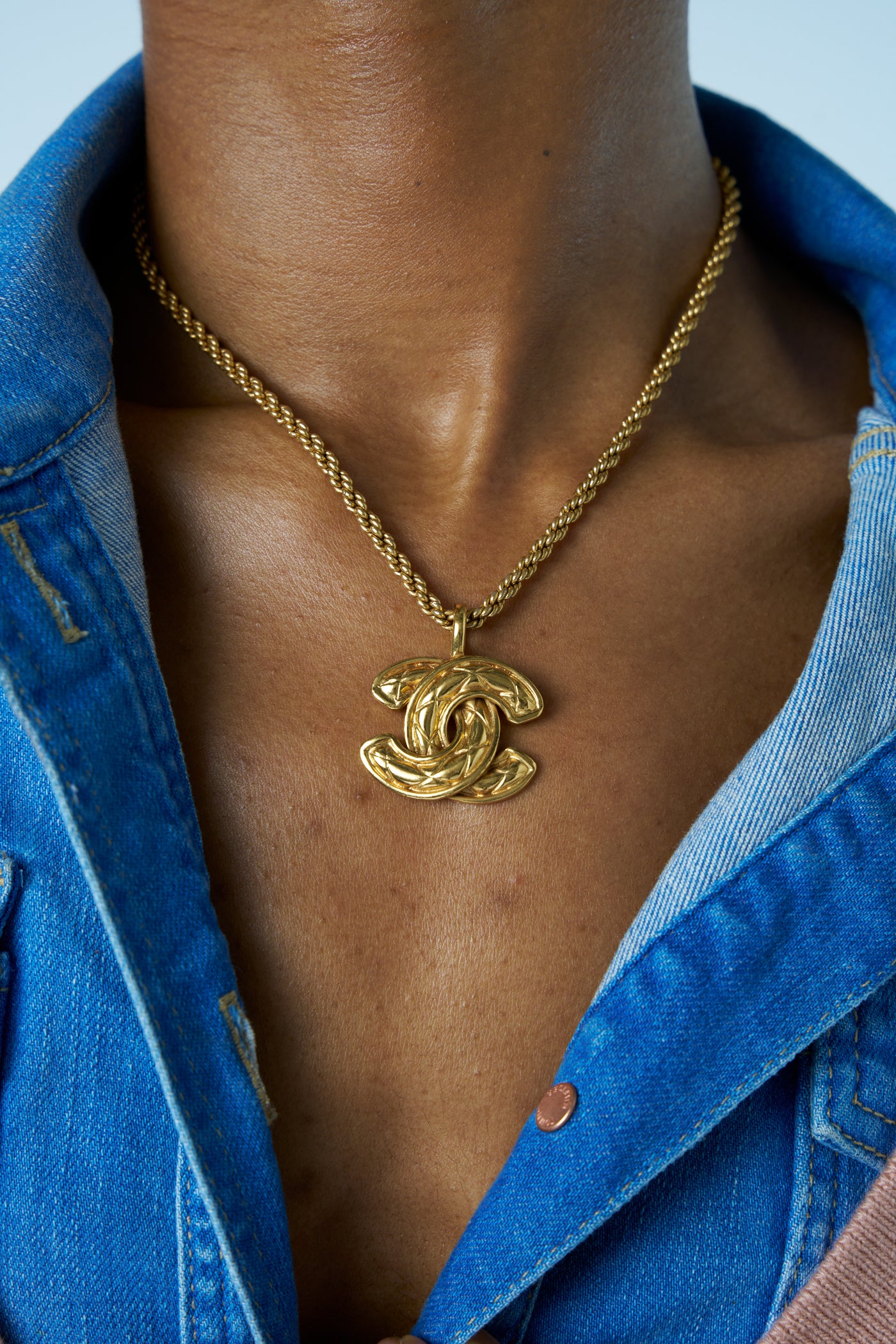CHANEL vintage quilted CC necklace