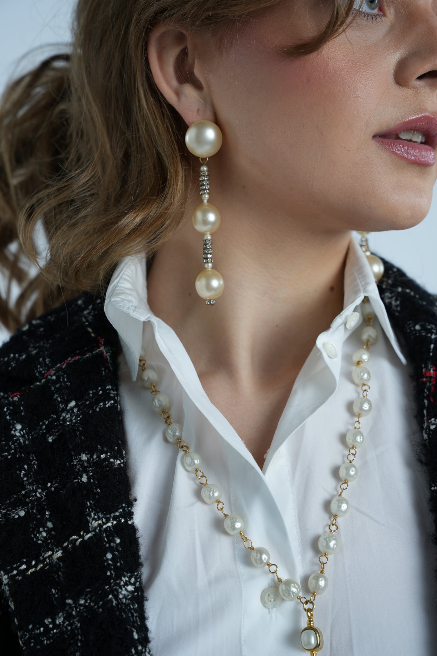 CHANEL collectible 1991 (29) Victoire de Castellane pearls drop earrings