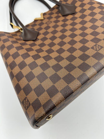 LOUIS VUITTON Kensington damier handbag