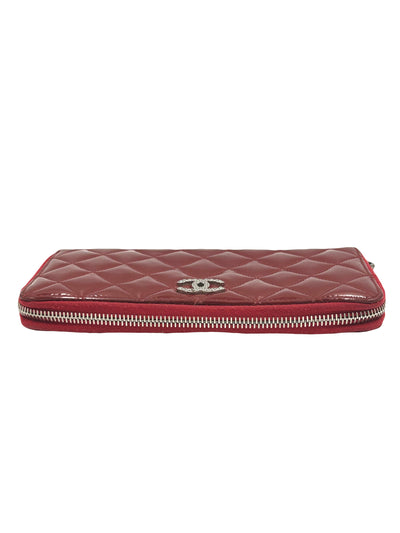 CHANEL patent red zipper wallet