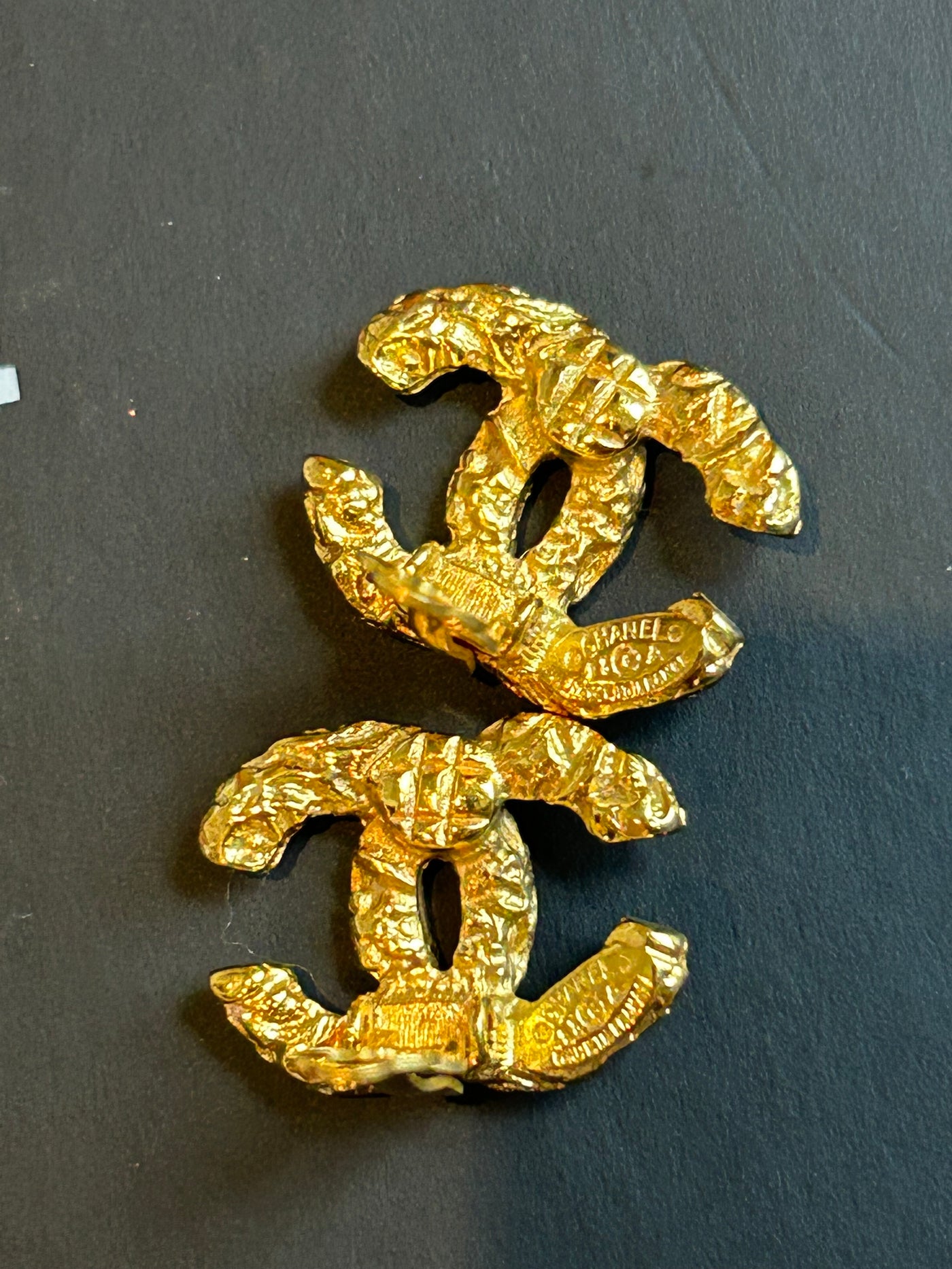 CHANEL Florentine Etruscan 1993 clip on earrings