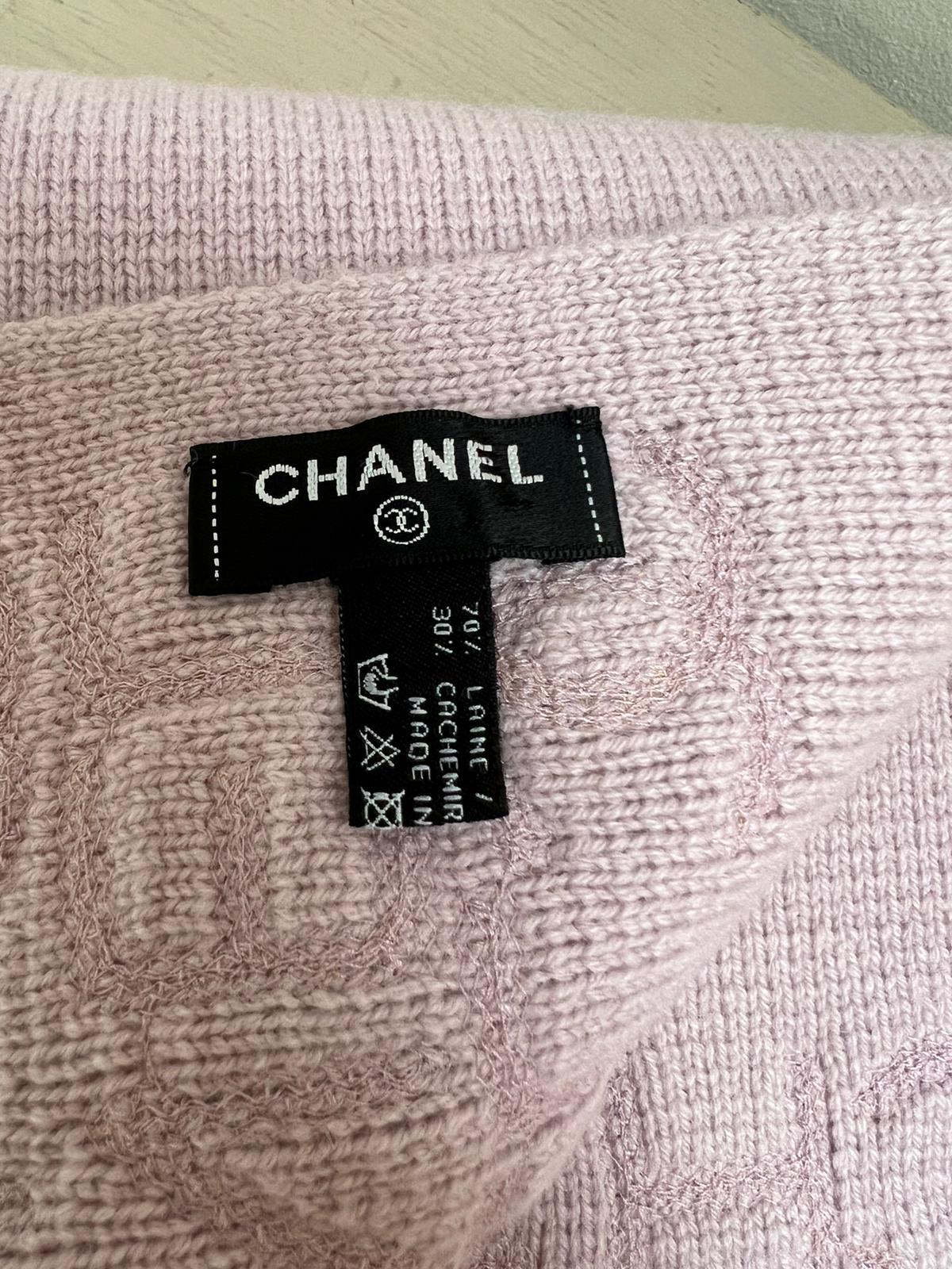 CHANEL Cashmere & Wool light pink scarf
