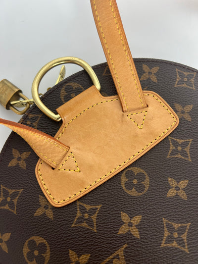 LOUIS VUITTON Ellipse Monogram vintage backpack