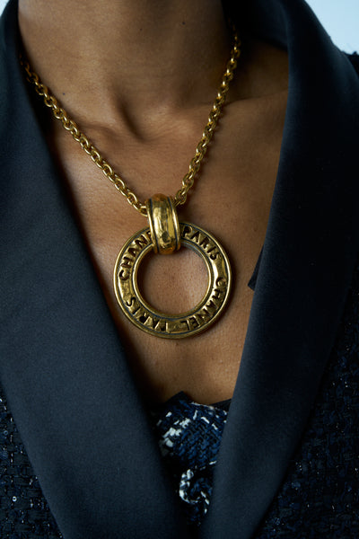 CHANEL 1980's vintage gold door knocker necklace