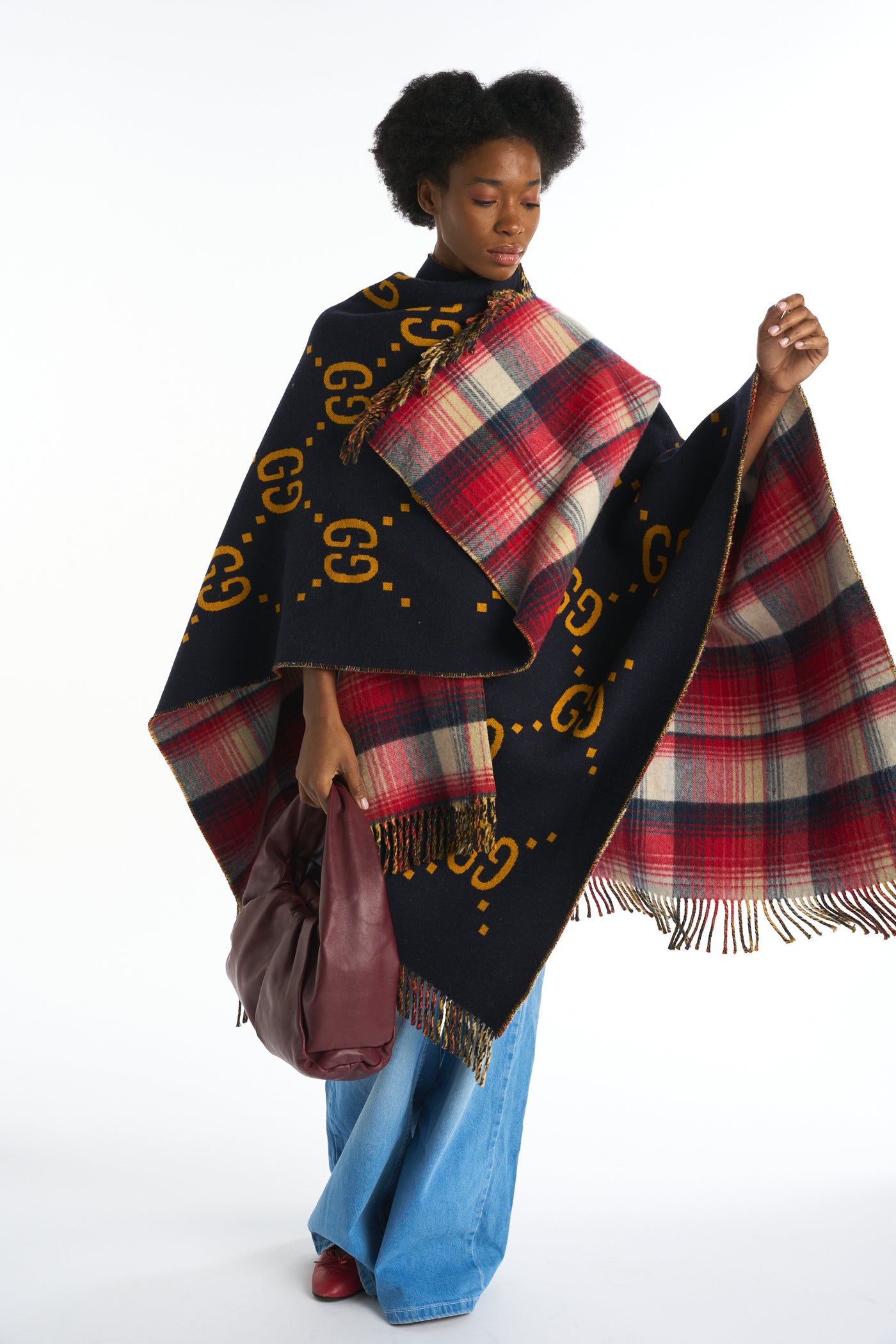 GUCCI wool reversible shawl cape FW19 runway