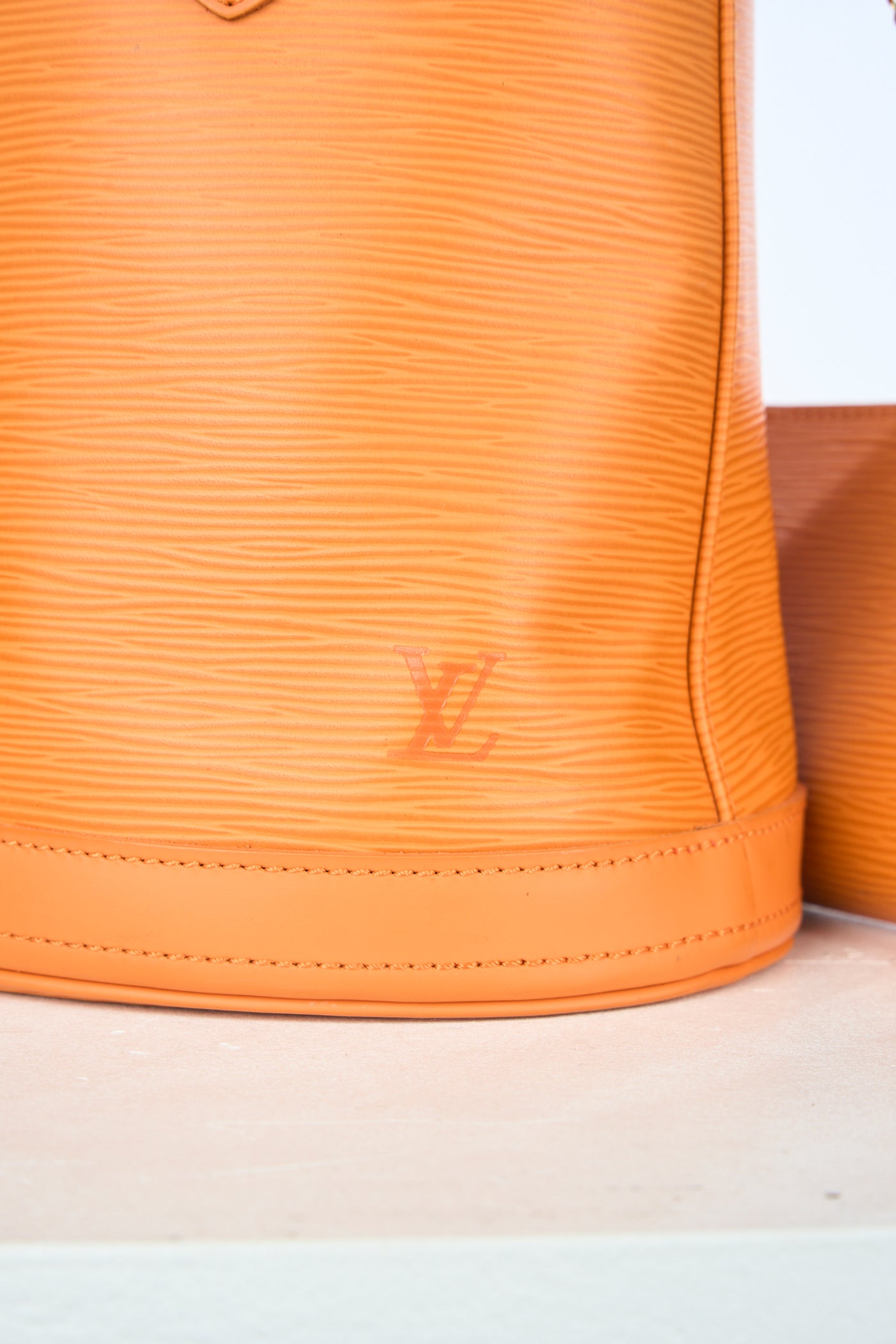 LOUIS VUITTON orange épi bucket bag