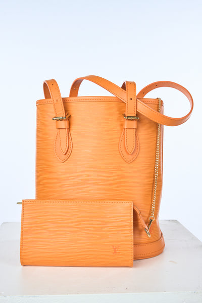 LOUIS VUITTON orange épi bucket bag