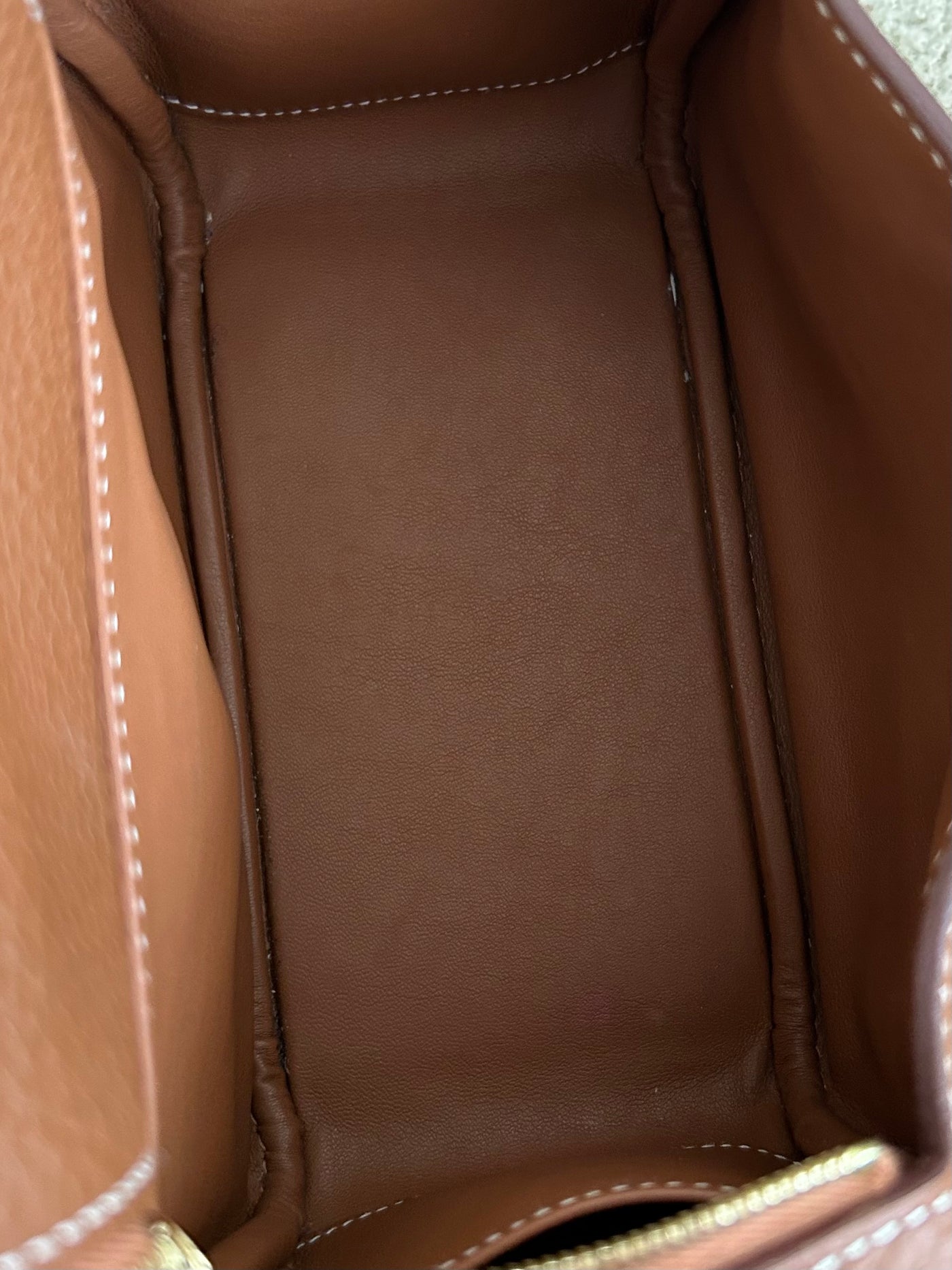 HERMES Lindy Mini || Gold Clemence Leather with Gold Hardware