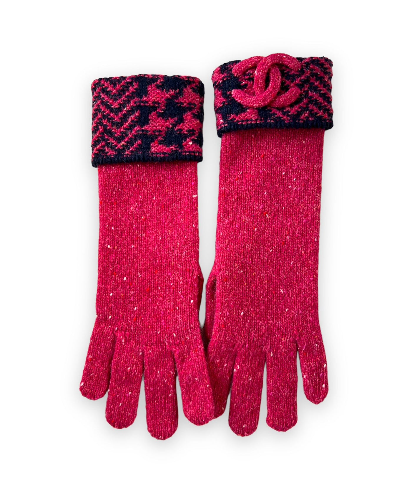 CHANEL cashmere set hat and gloves