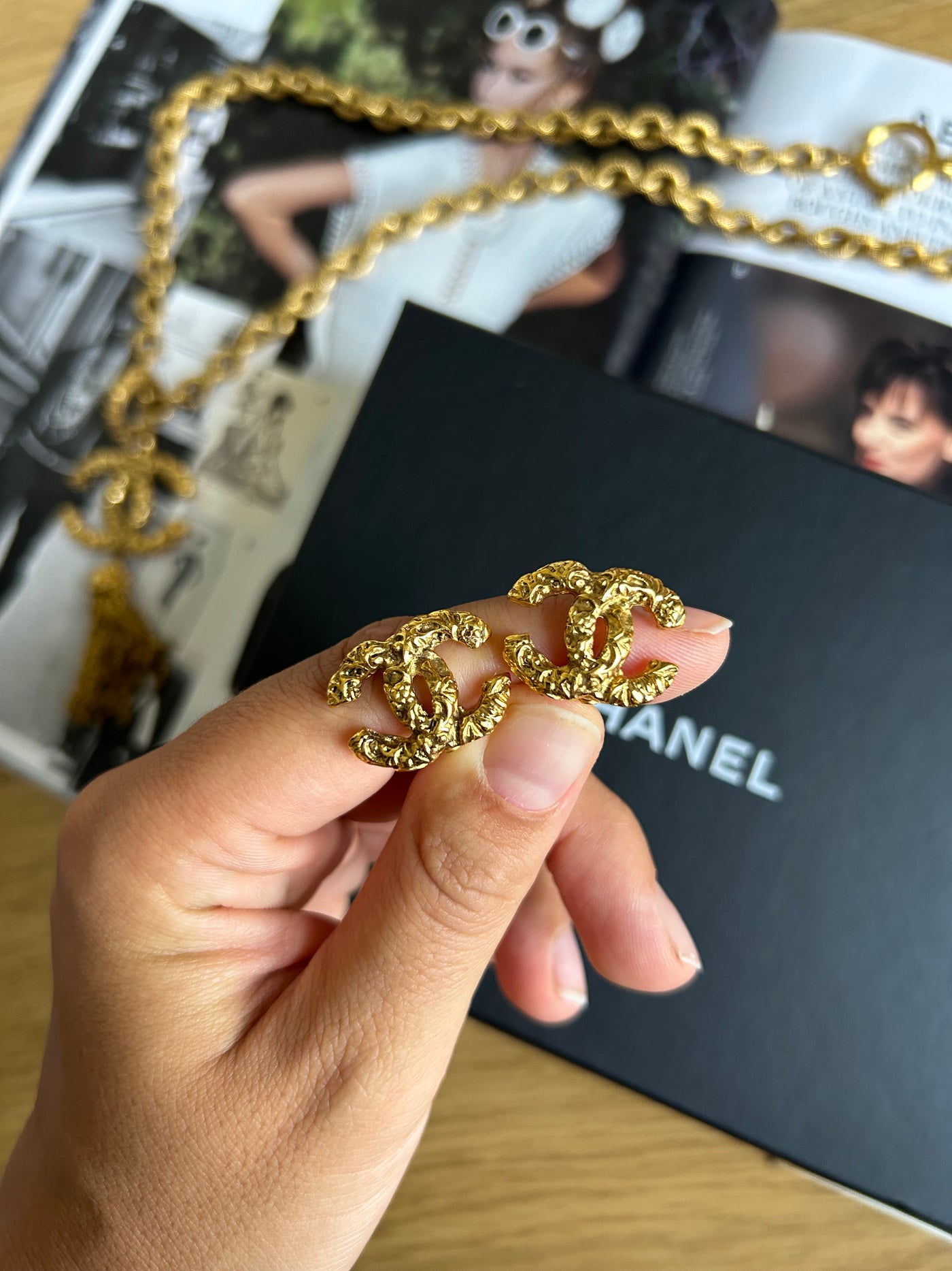 CHANEL Florentine Etruscan 1993 clip on earrings