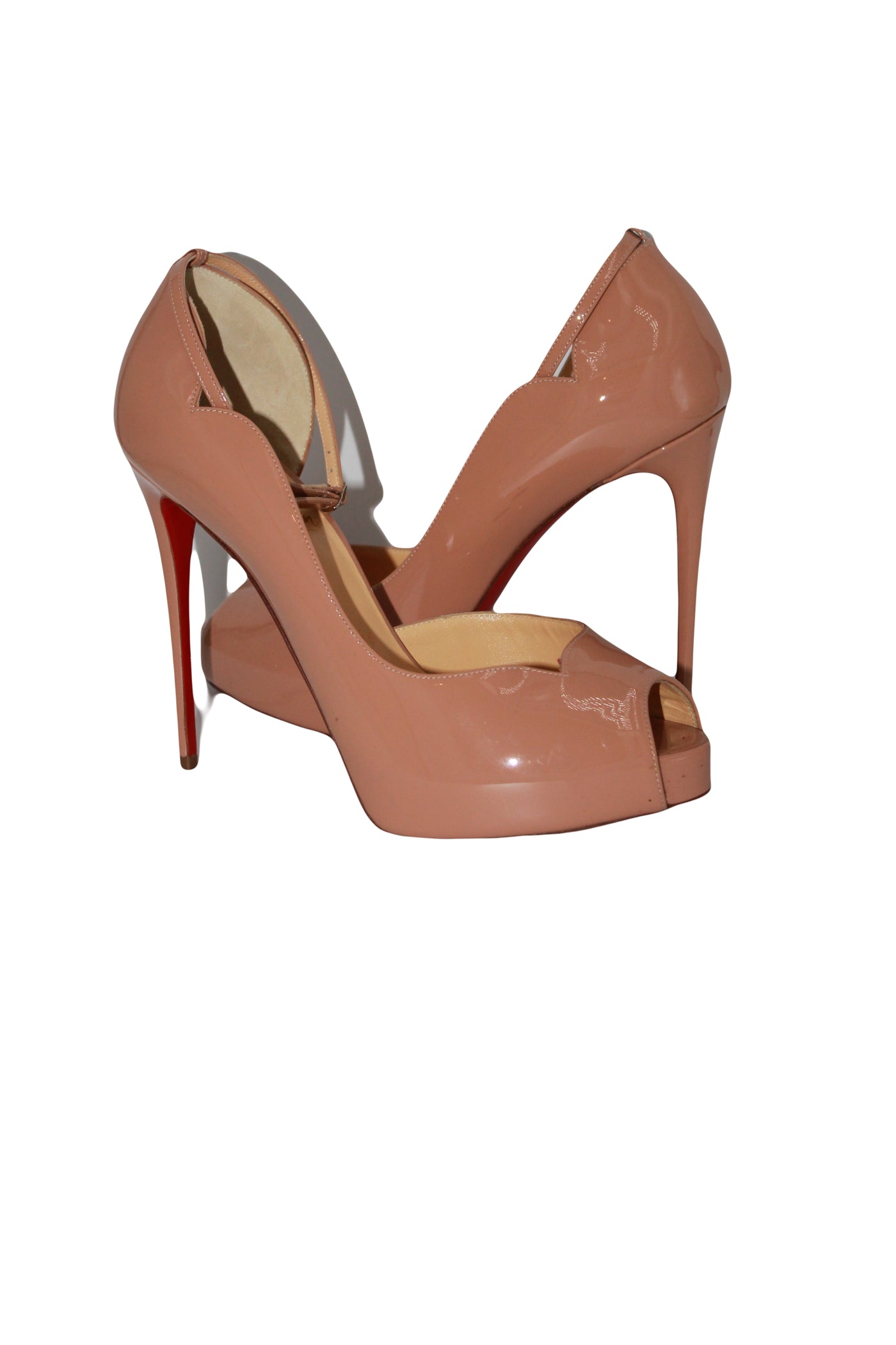 Christian LOUBOUTIN beige patent heels size 38.5 never worn