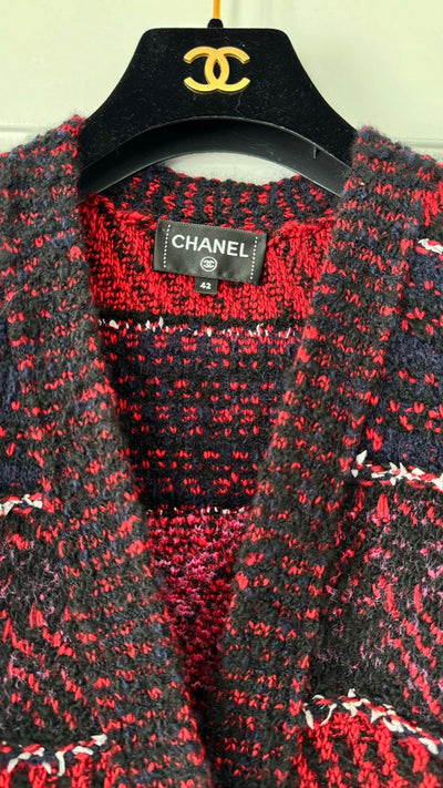 CHANEL FW23/24 heavy weight cardigan size 42