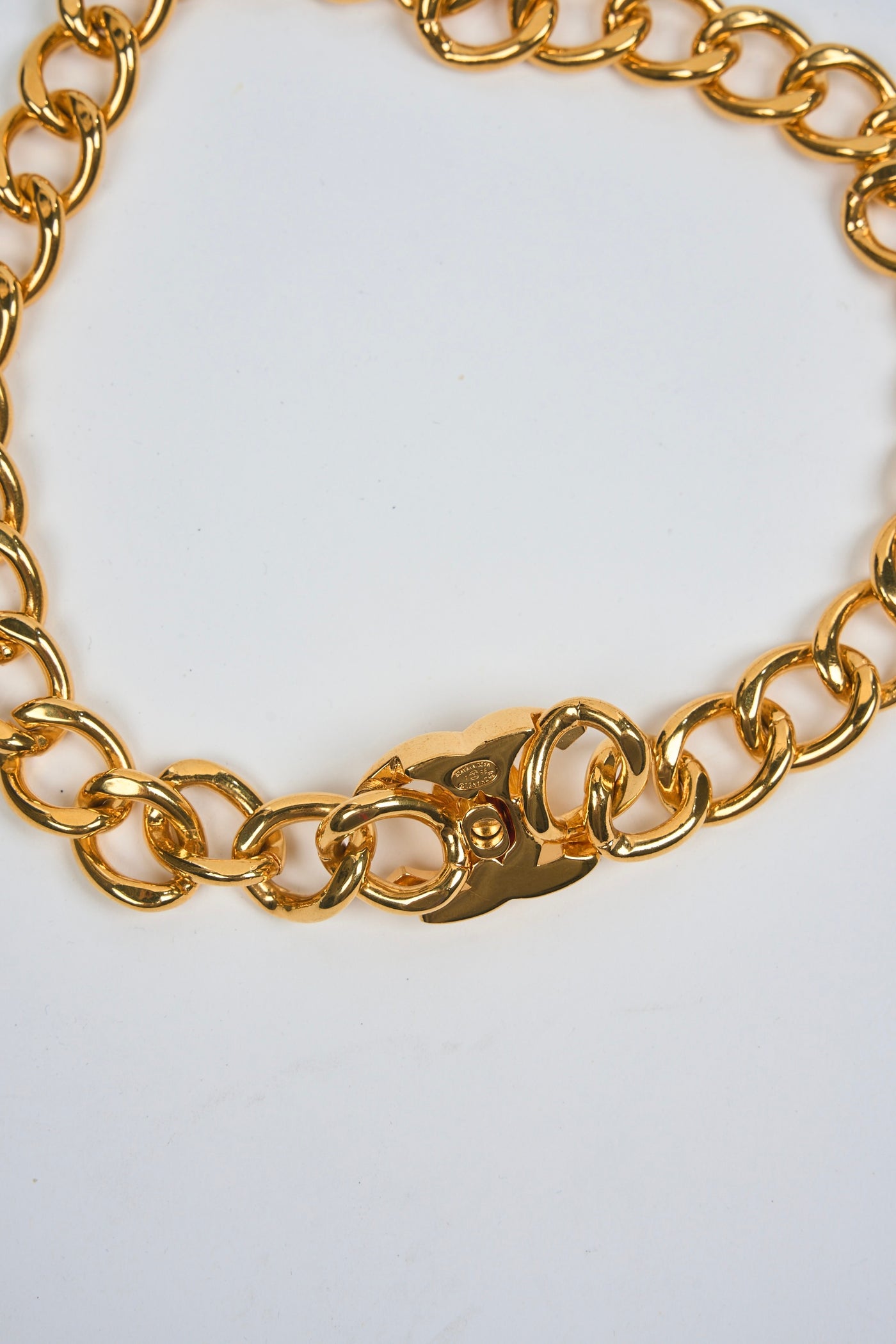 CHANEL 24ct gold turnlock necklace 95P