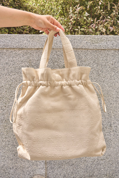 CHANEL cream XL leather tote bag Rue Cambodge