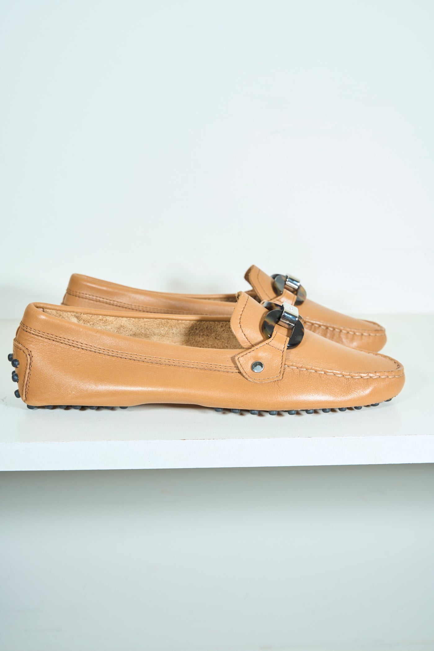 TOD’S leather loafers with tortoise buckle size 36