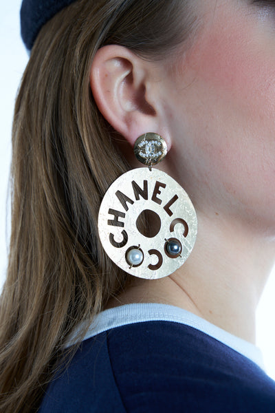 CHANEL Egypt 19 collection Coco earrings with box