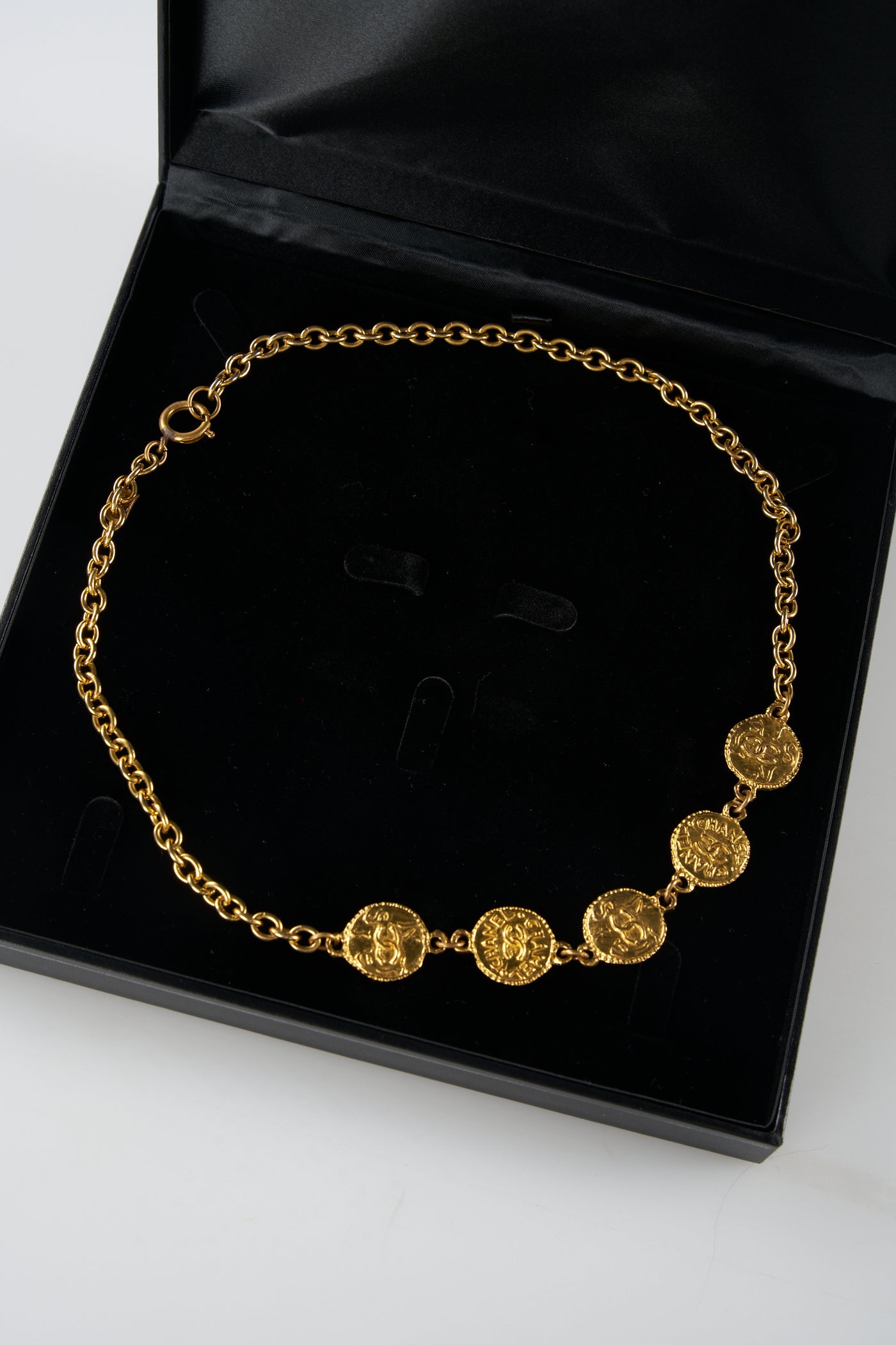 CHANEL vintage 1980's Byzantine meadillon coin necklace with box