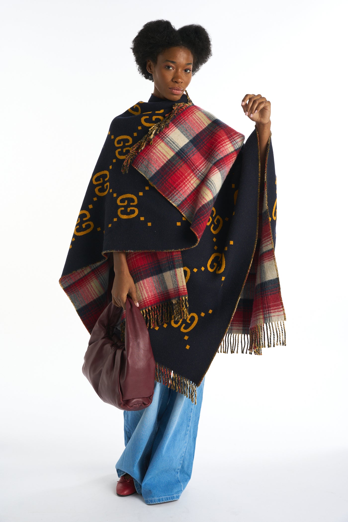 GUCCI wool reversible shawl cape FW19 runway