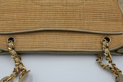 CHANEL vintage raffia tote bag