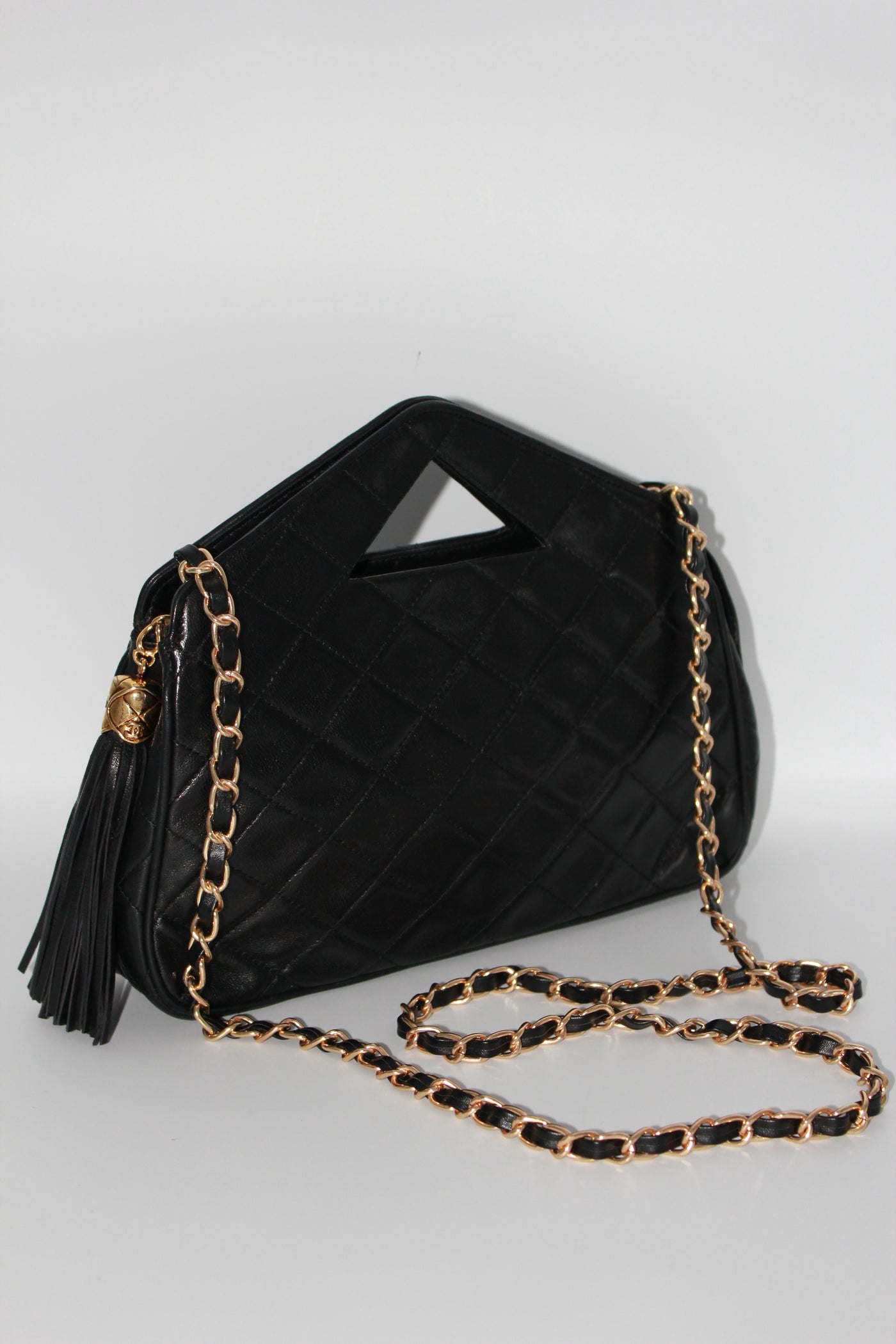 CHANEL vintage 1989-1991 leather pyramid handle handbag