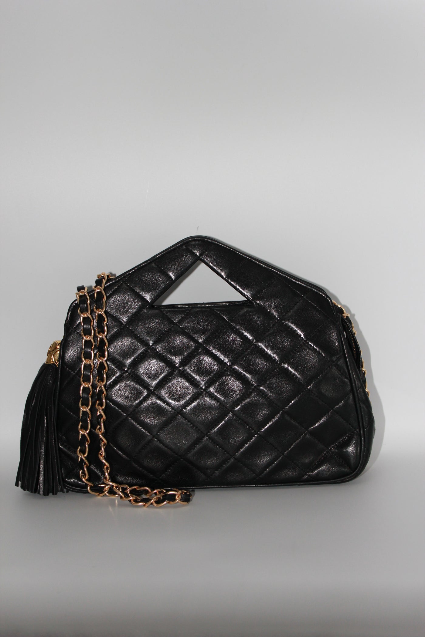 CHANEL vintage 1989-1991 leather pyramid handle handbag