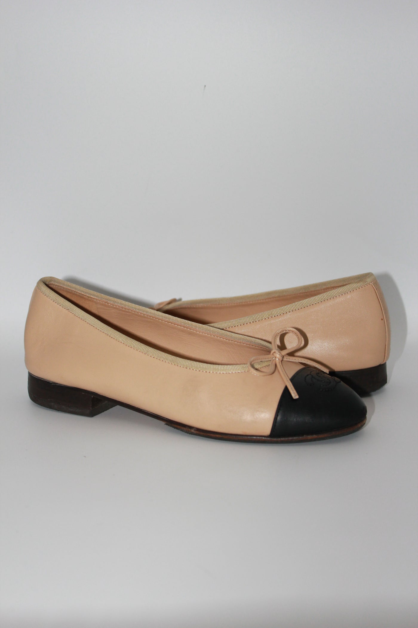 CHANEL ballet flats two tones beige and black size 36